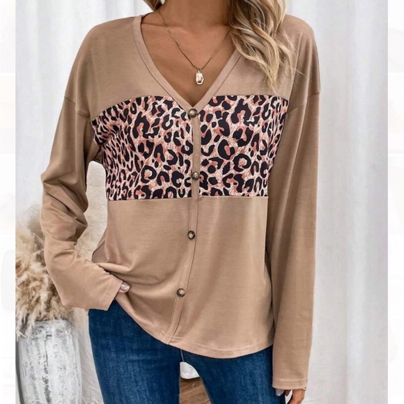 🆕NEW!🛍️Leopard Print Colorblock Top 🐾 - Picture 1 of 4